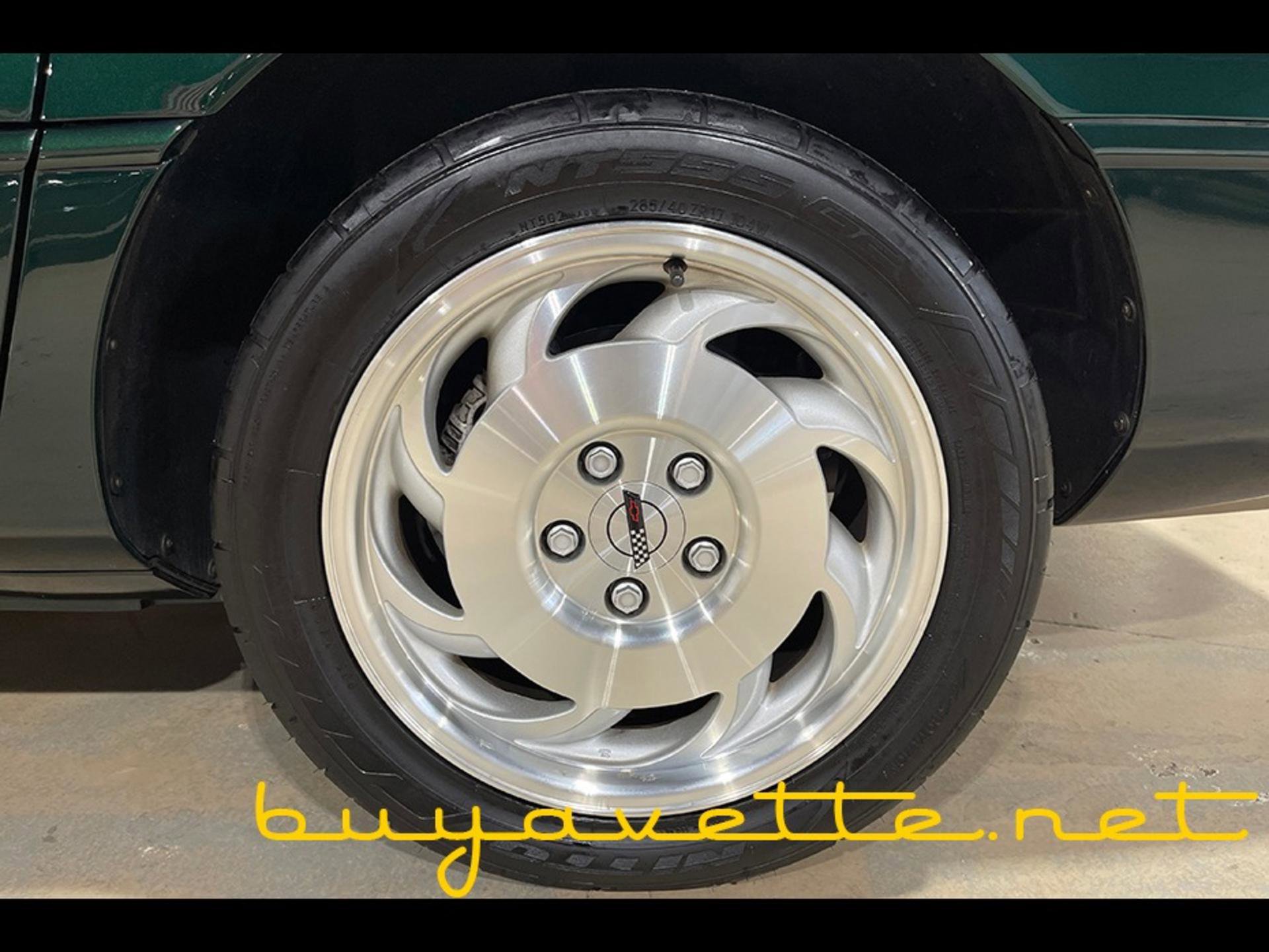 Used 1996 Chevrolet Corvette Coupe image 10