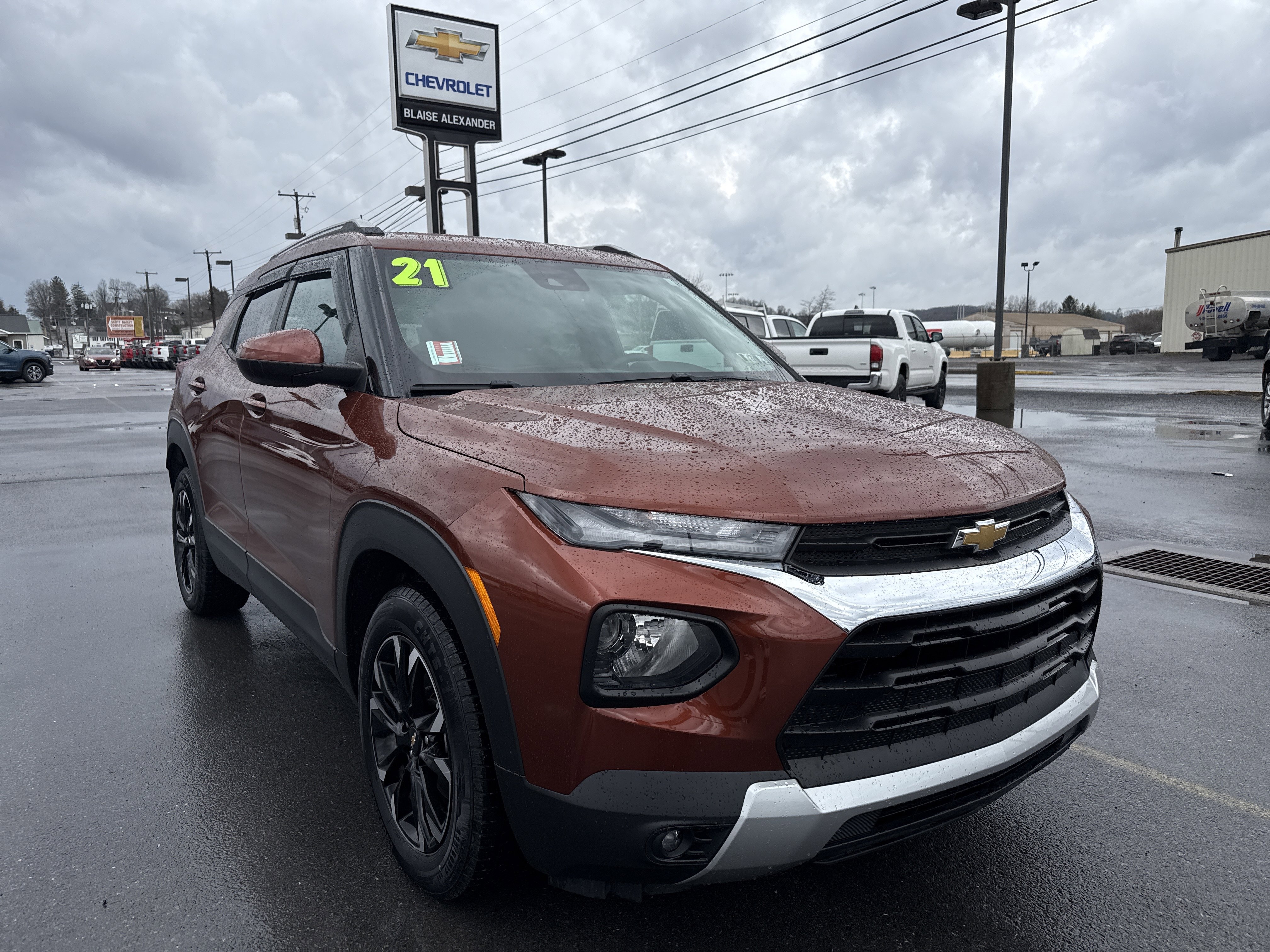 Used 2021 Chevrolet TrailBlazer LT w/ Convenience Package image 1