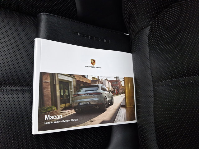 Used 2021 Porsche Macan image 27