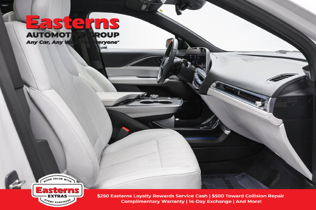 Used 2024 Cadillac Lyriq Sport RWD image 27