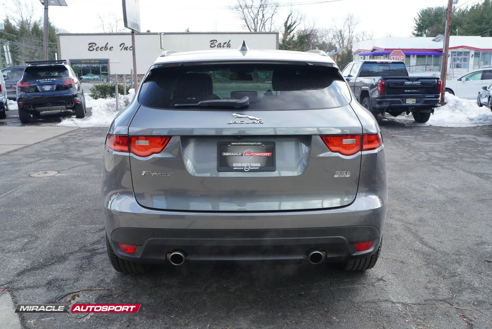 Used 2017 Jaguar F-PACE R-Sport AWD/4WD image 6