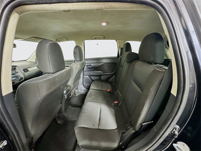 Used 2014 Mitsubishi Outlander ES image 21