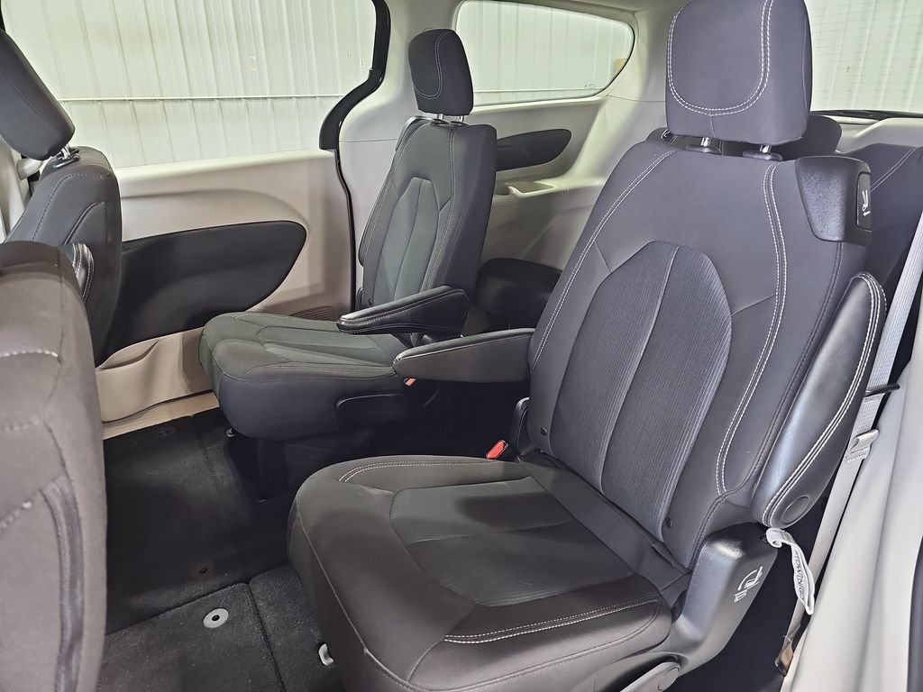 Used 2023 Chrysler Voyager LX FWD image 14