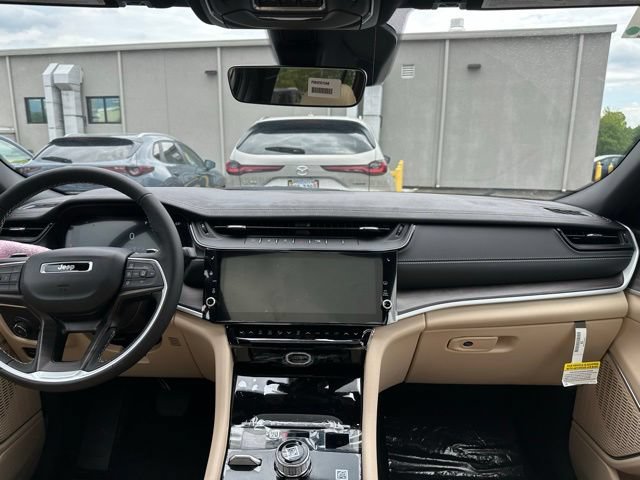 New 2026 Jeep Grand Cherokee L Limited AWD/4WD image 24