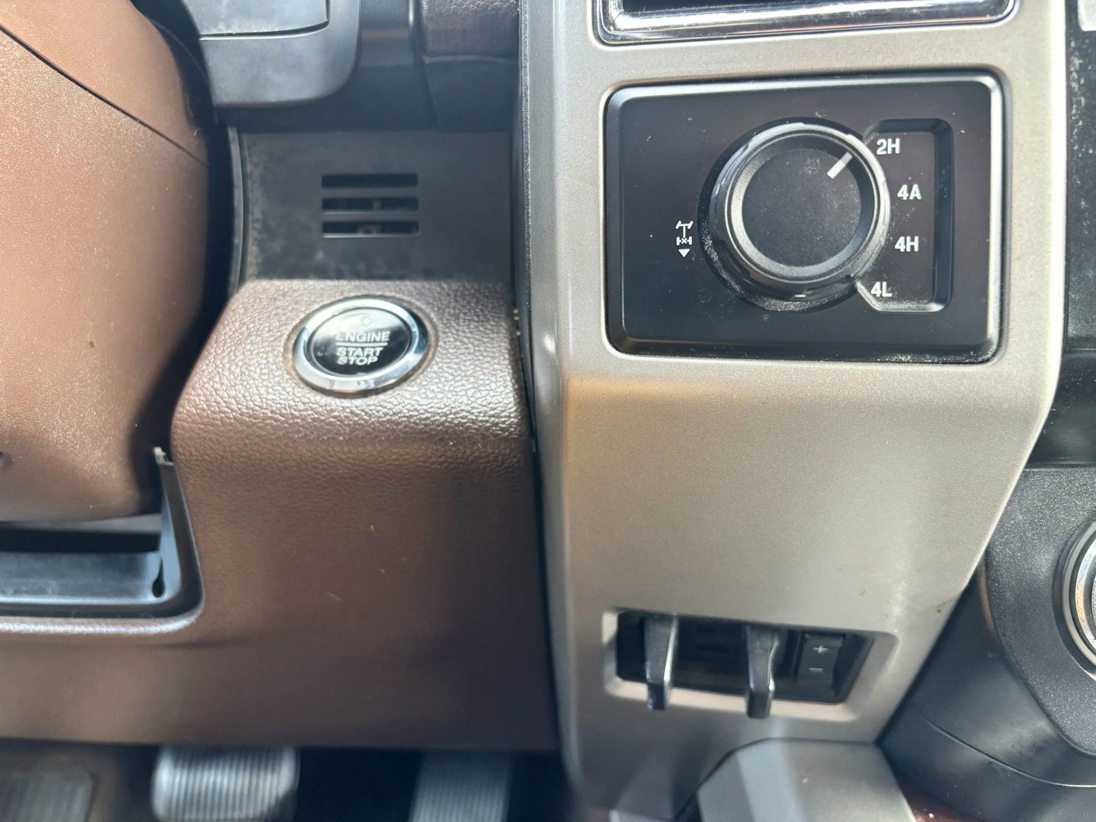 Used 2015 Ford F150 King Ranch w/ Equipment Group 601A Luxury image 22