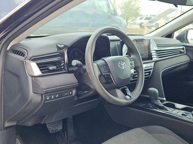 Used 2025 Toyota Camry LE image 14