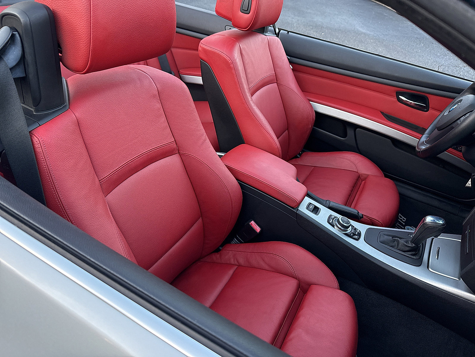 Used 2013 BMW 335i Convertible RWD image 29