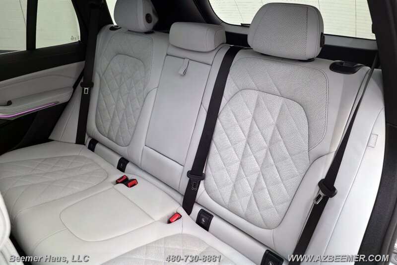 Used 2026 BMW X5 xDrive50e AWD/4WD image 31