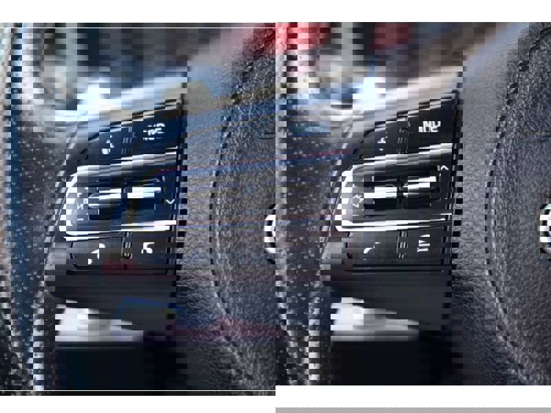 Used 2020 Kia Stinger GT-Line w/ Sun & Sound Package image 25