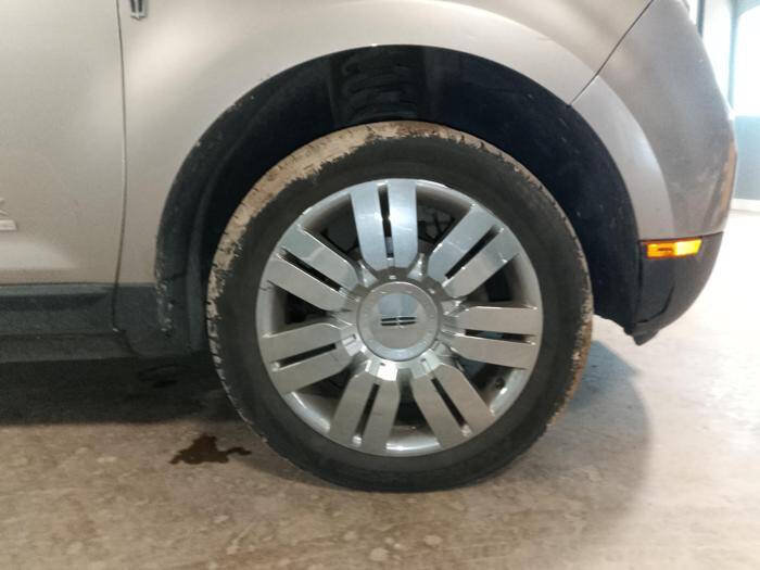 Used 2008 Lincoln MKX AWD image 14