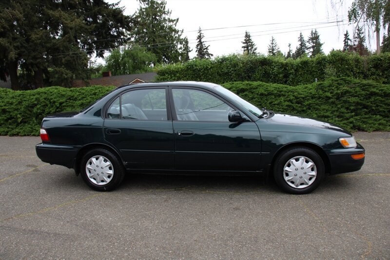 Used 1996 Toyota Corolla DX FWD image 11