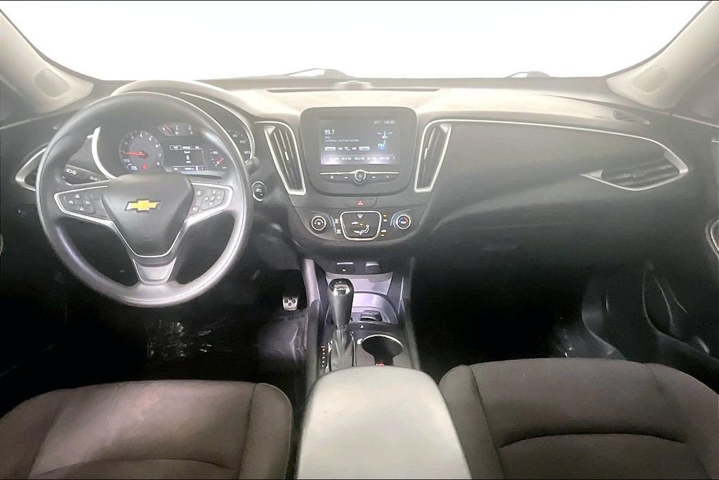 Used 2018 Chevrolet Malibu LS image 14