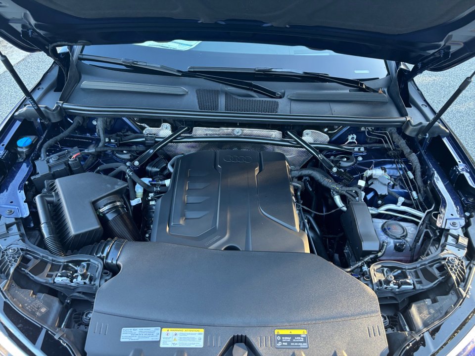 New 2025 Audi Q5 Prestige image 16