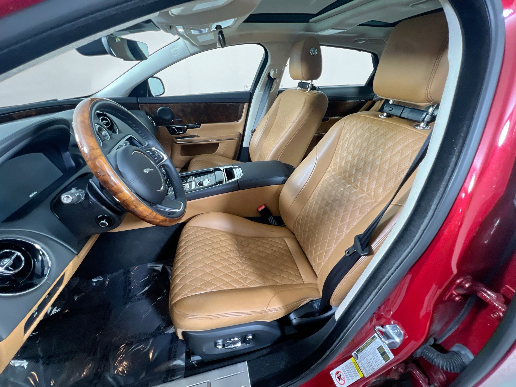 Used 2019 Jaguar XJ L Portfolio image 22