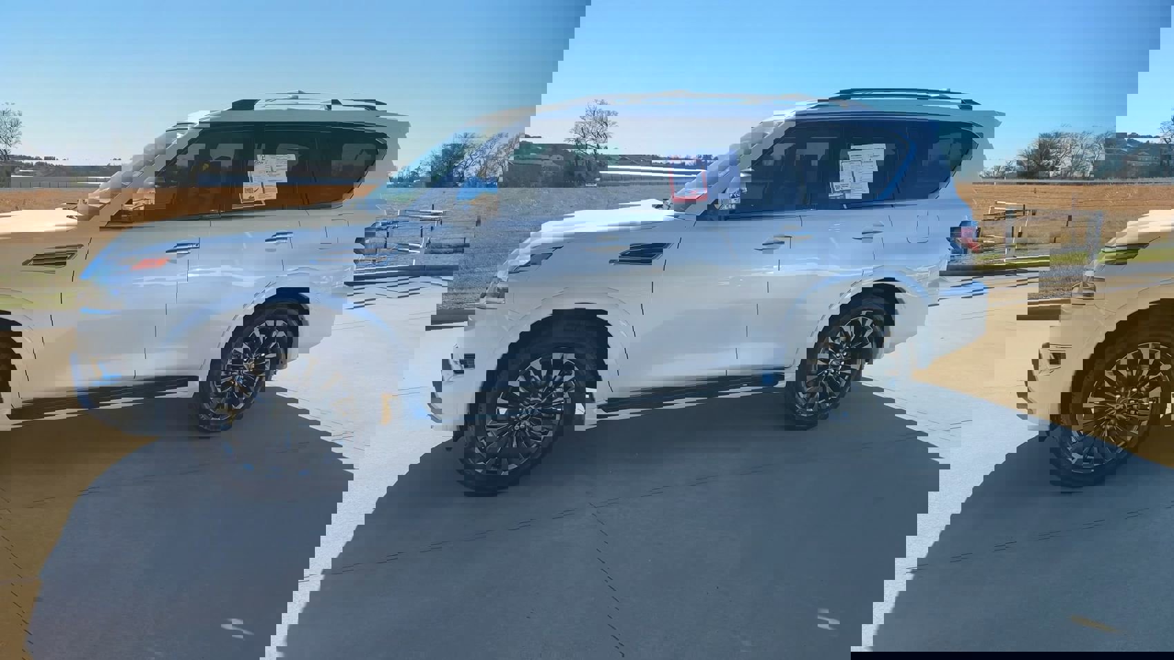 Used 2023 Nissan Armada Platinum w/ Captain's Chairs Package image 4