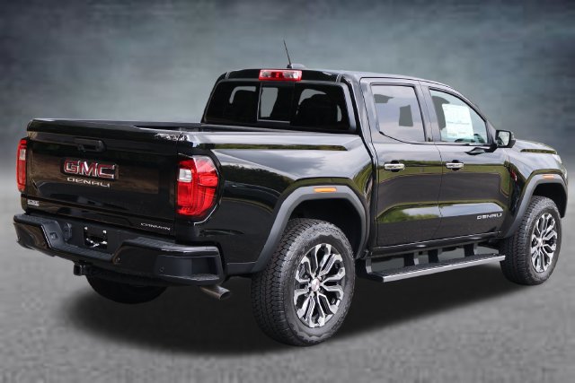 New 2026 GMC Canyon Denali AWD/4WD image 3