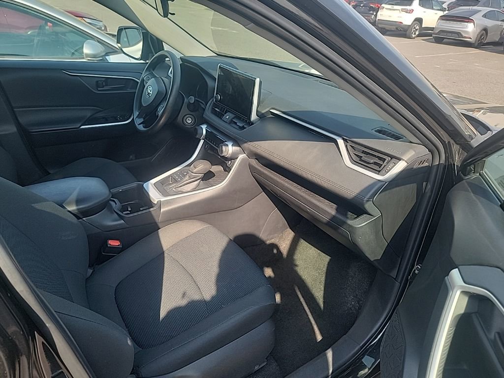 Used 2024 Toyota RAV4 LE image 12