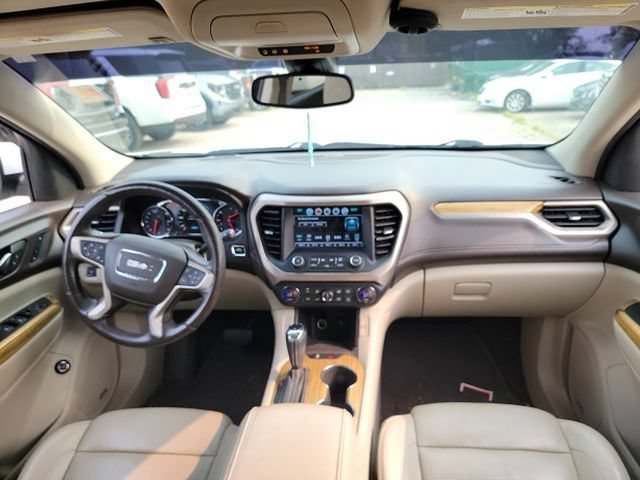 Used 2017 GMC Acadia Denali w/ Technology Package FWD image 8