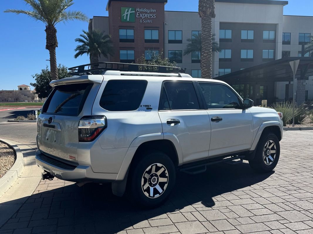 Used 2018 Toyota 4Runner SR5 image 3