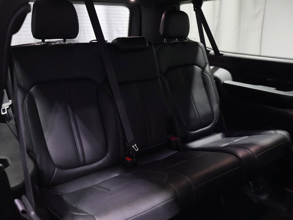 Used 2024 Jeep Wagoneer L Series II image 24