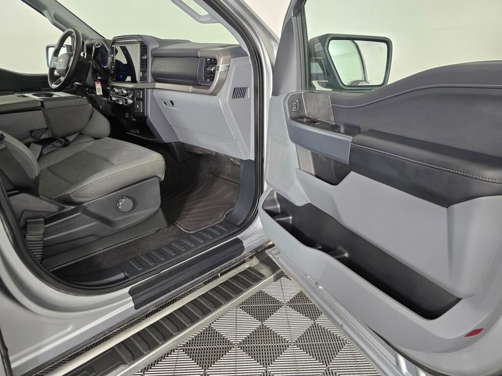 Used 2024 Ford F150 XLT w/ Tow/Haul Package image 39