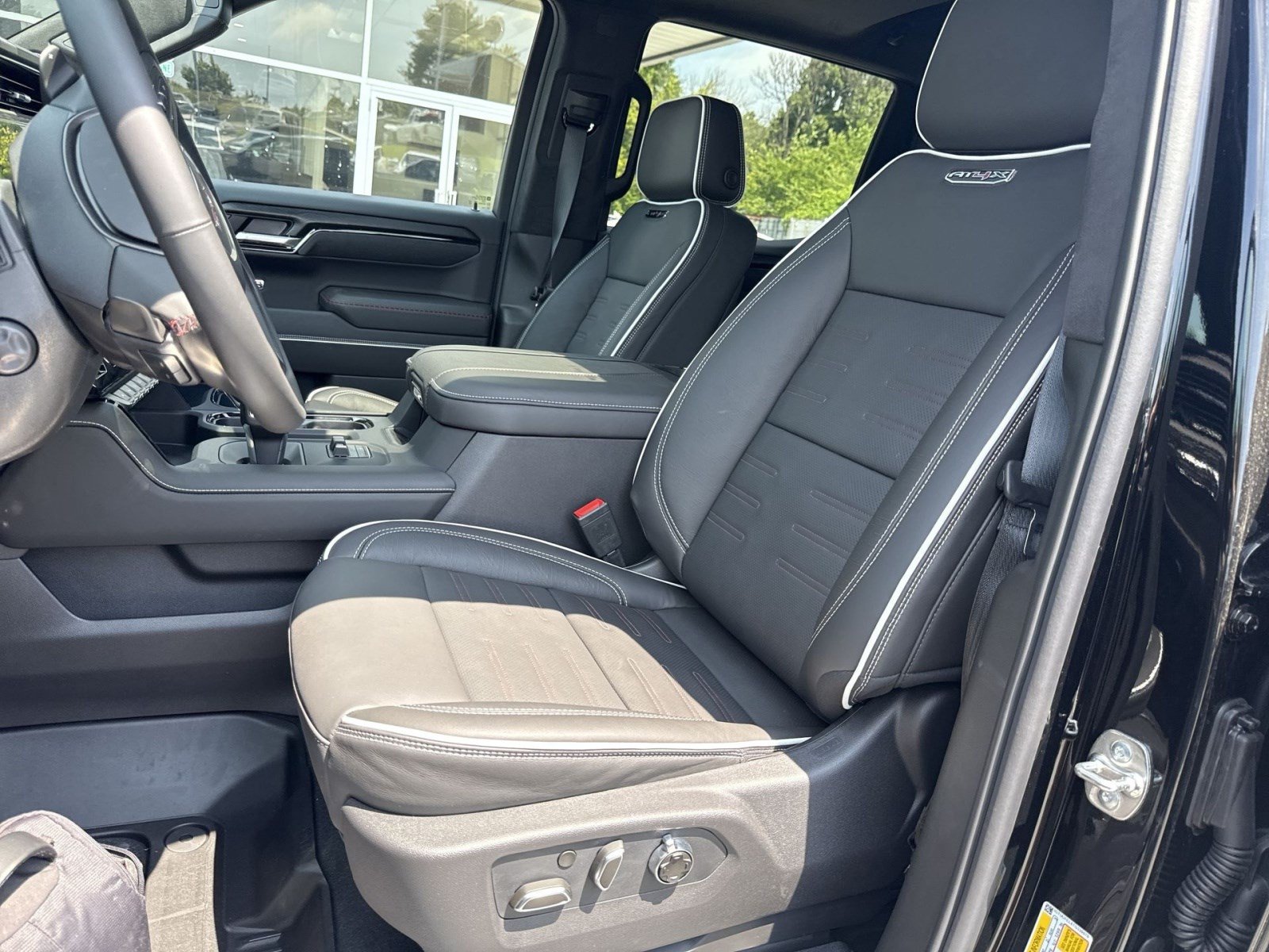 New 2026 GMC Sierra 1500 AT4X AWD/4WD image 11