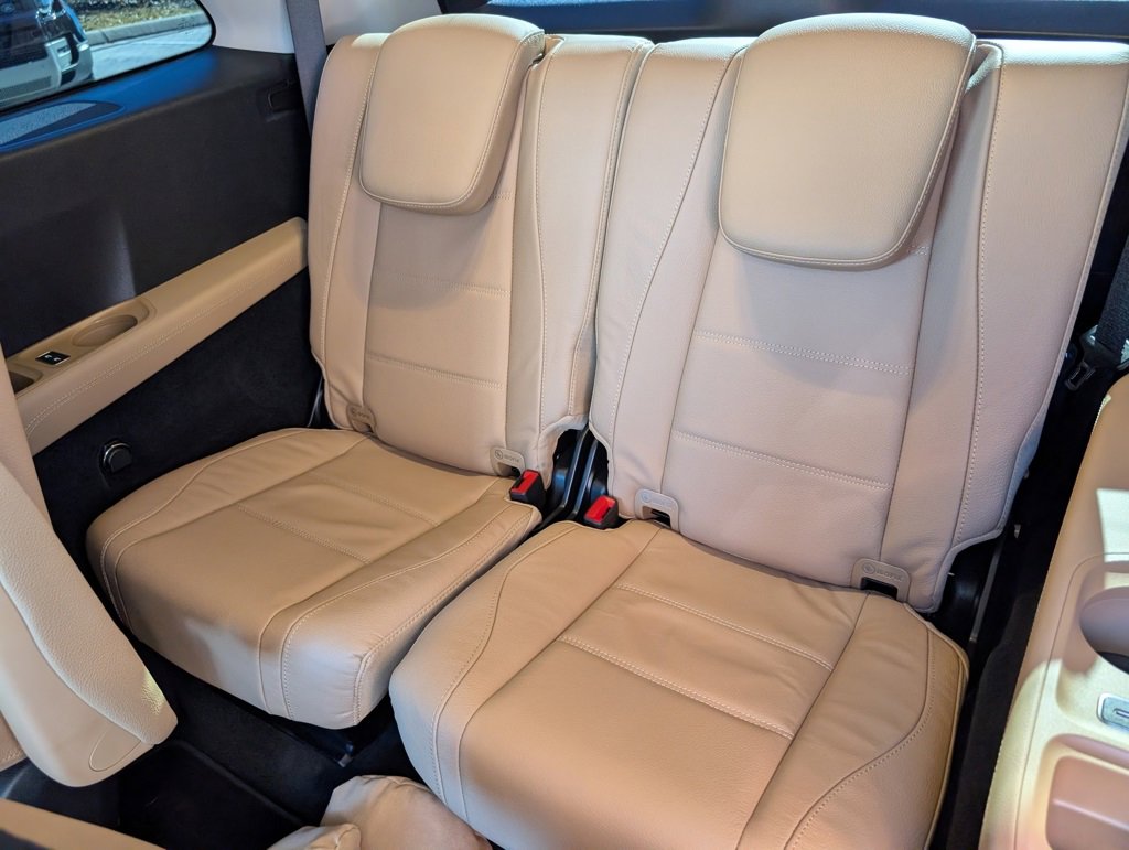 Used 2025 Mercedes-Benz GLS 450 4MATIC image 31