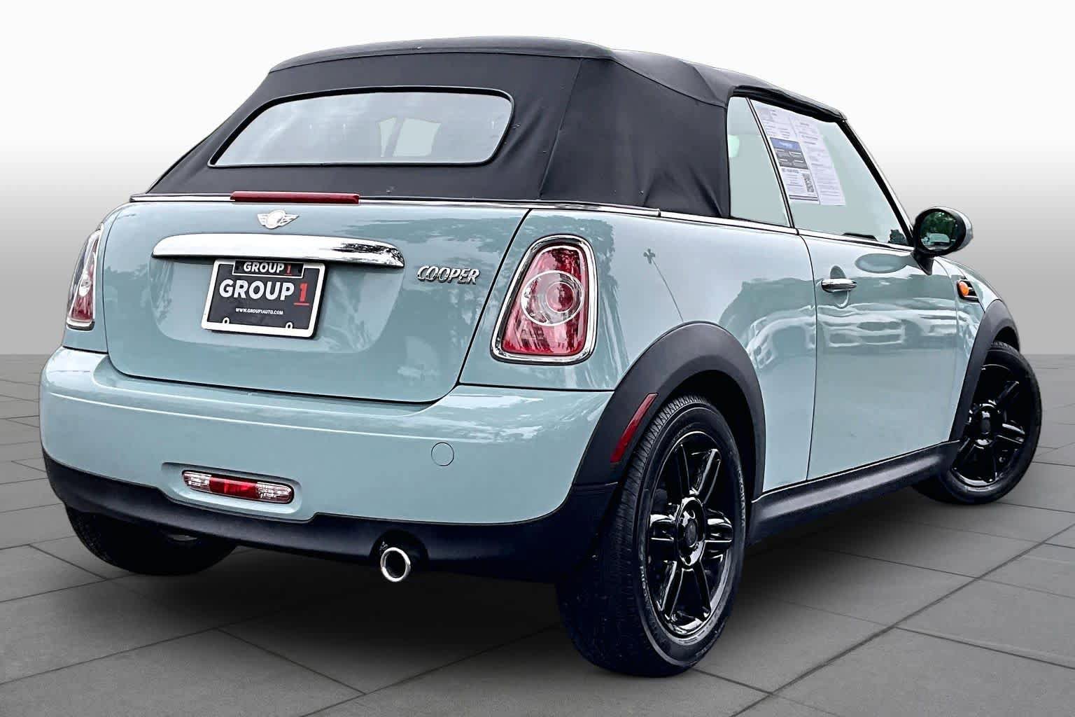 Used 2011 MINI Cooper Convertible FWD image 11