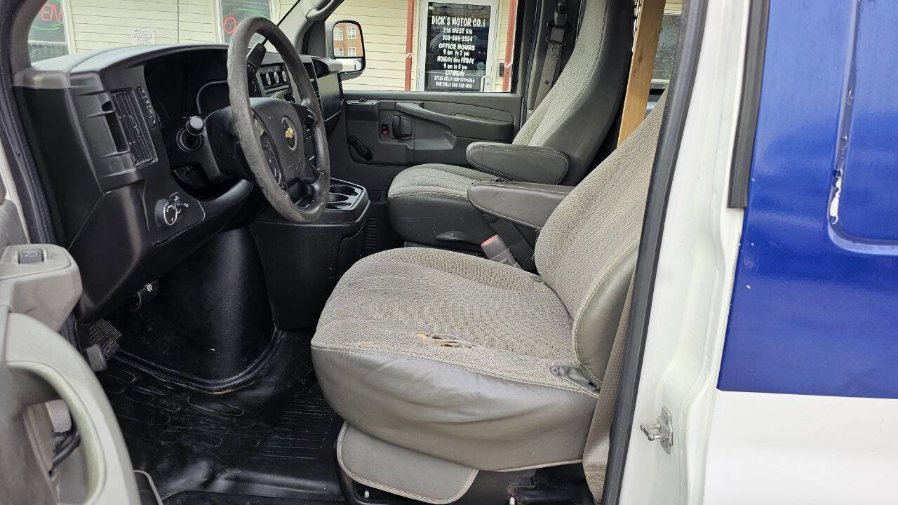 Used 2013 Chevrolet Express 2500 image 9