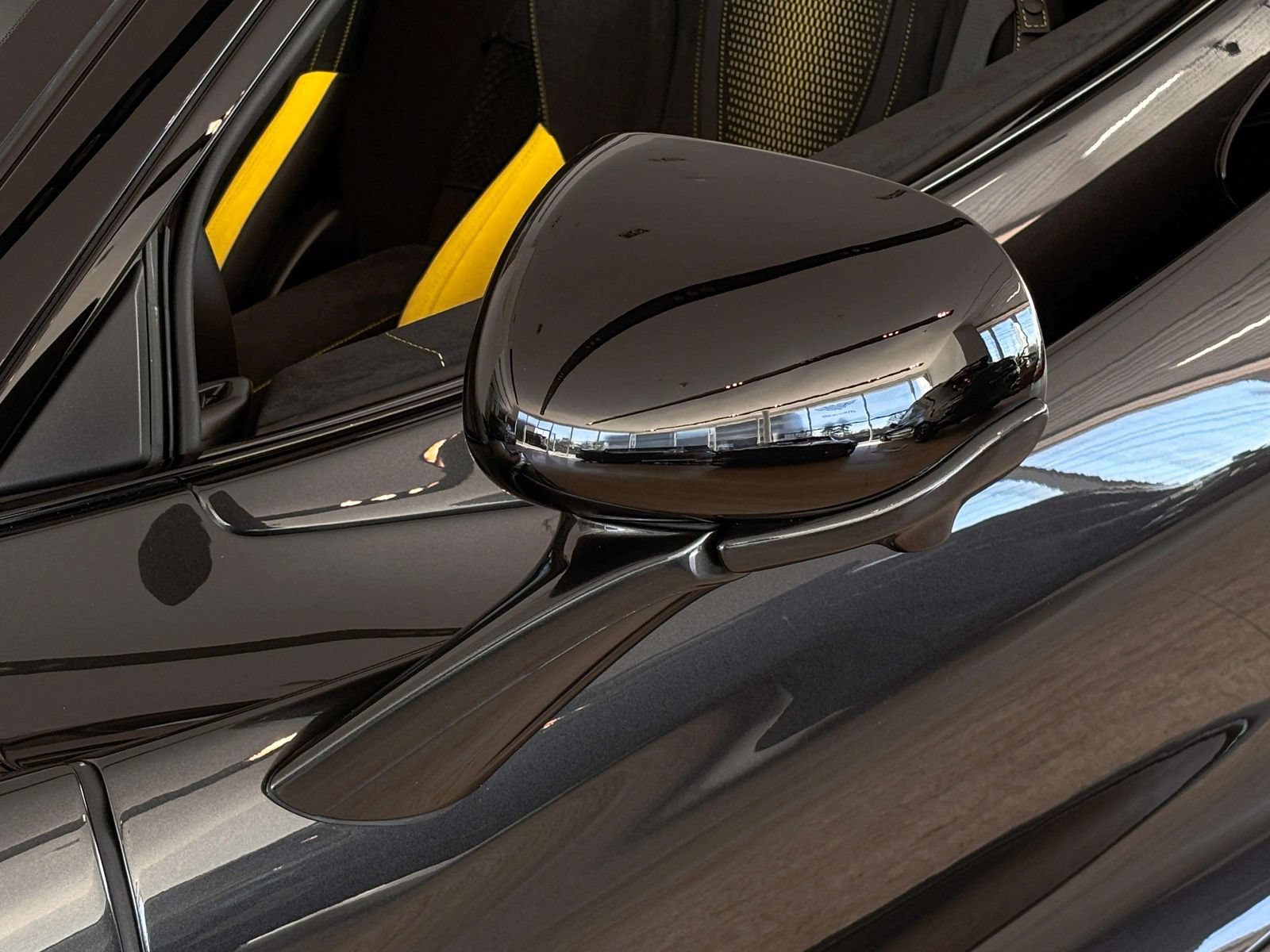 New 2026 McLaren 750S Spider RWD image 41