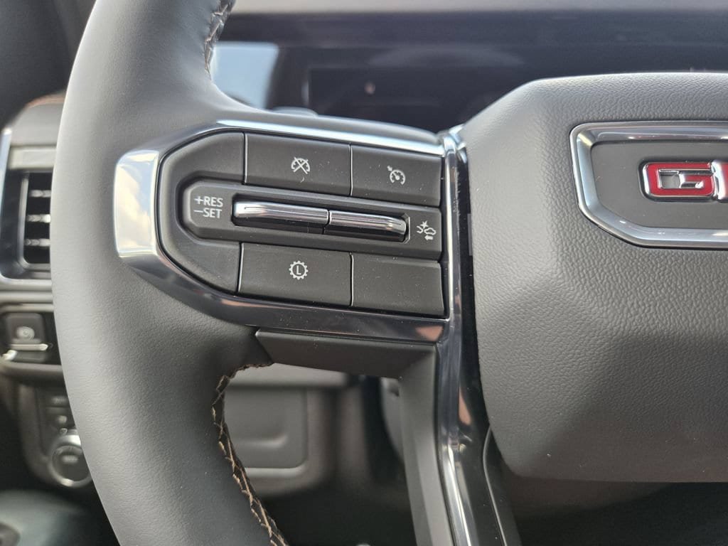 New 2026 GMC Yukon XL AT4 w/ AT4 Premium Package AWD/4WD image 18