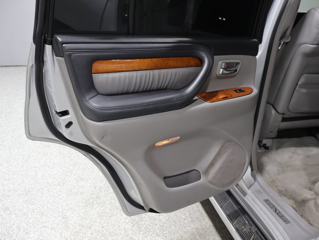 Used 2007 Lexus LX 470 4WD image 19