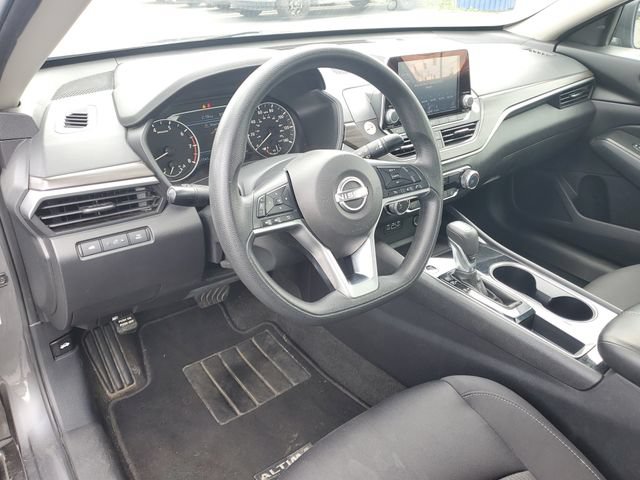 Used 2024 Nissan Altima 2.5 SV FWD image 8