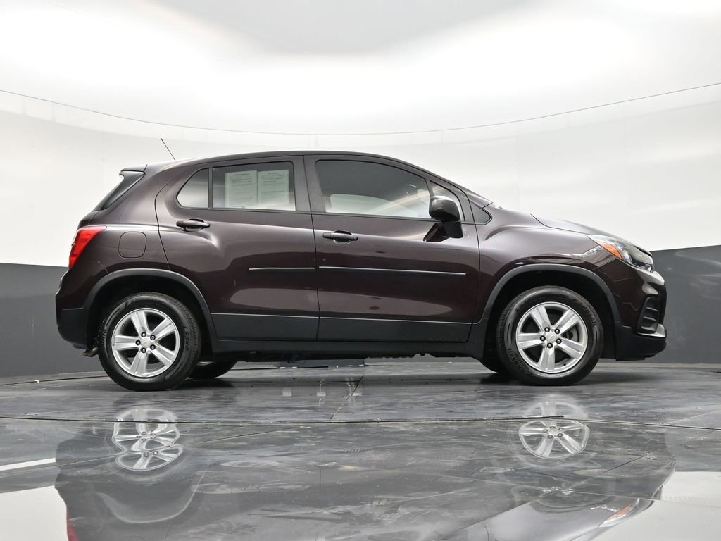 Used 2021 Chevrolet Trax LS image 26