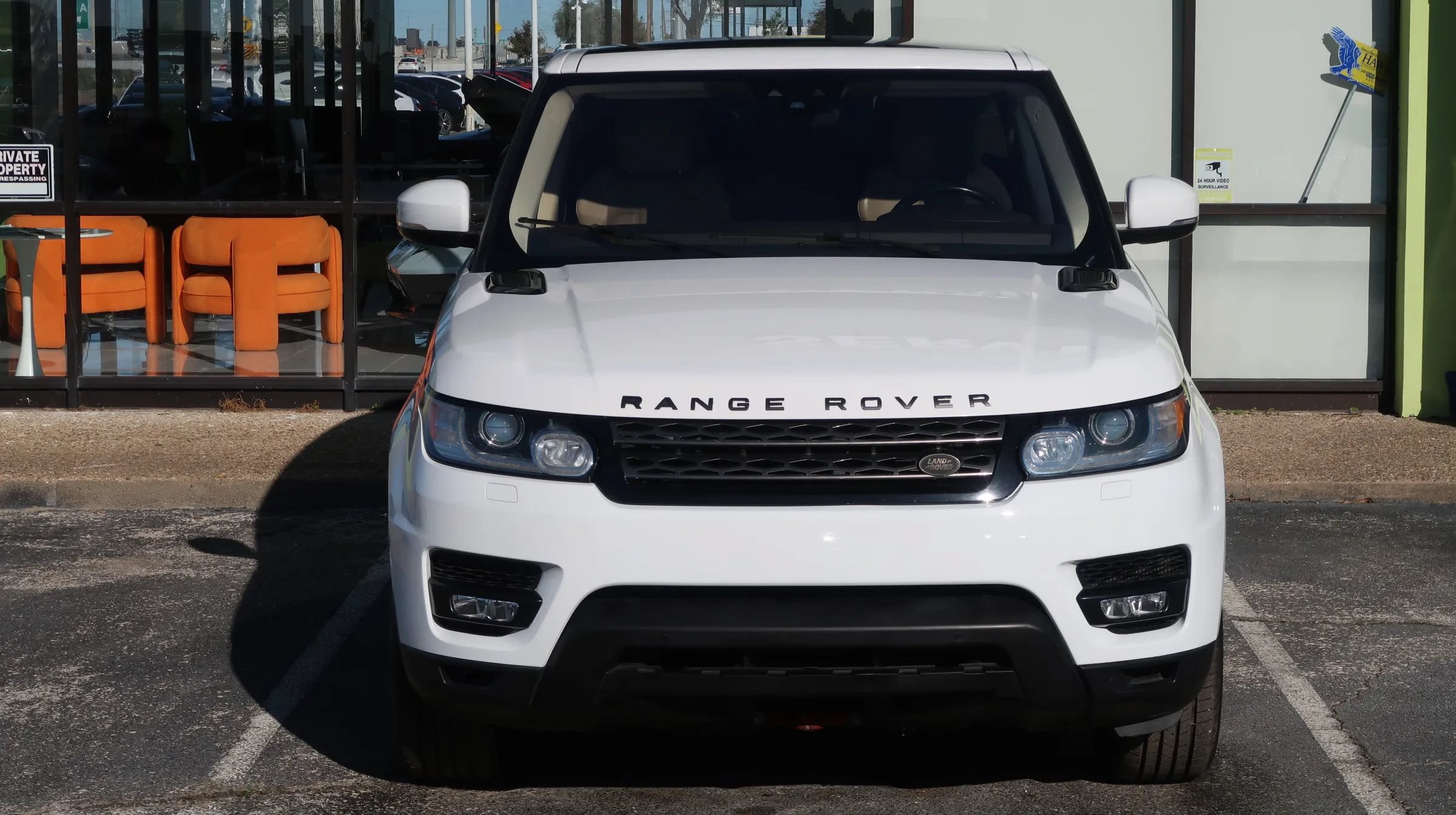 Used 2017 Land Rover Range Rover Sport SE AWD/4WD image 4