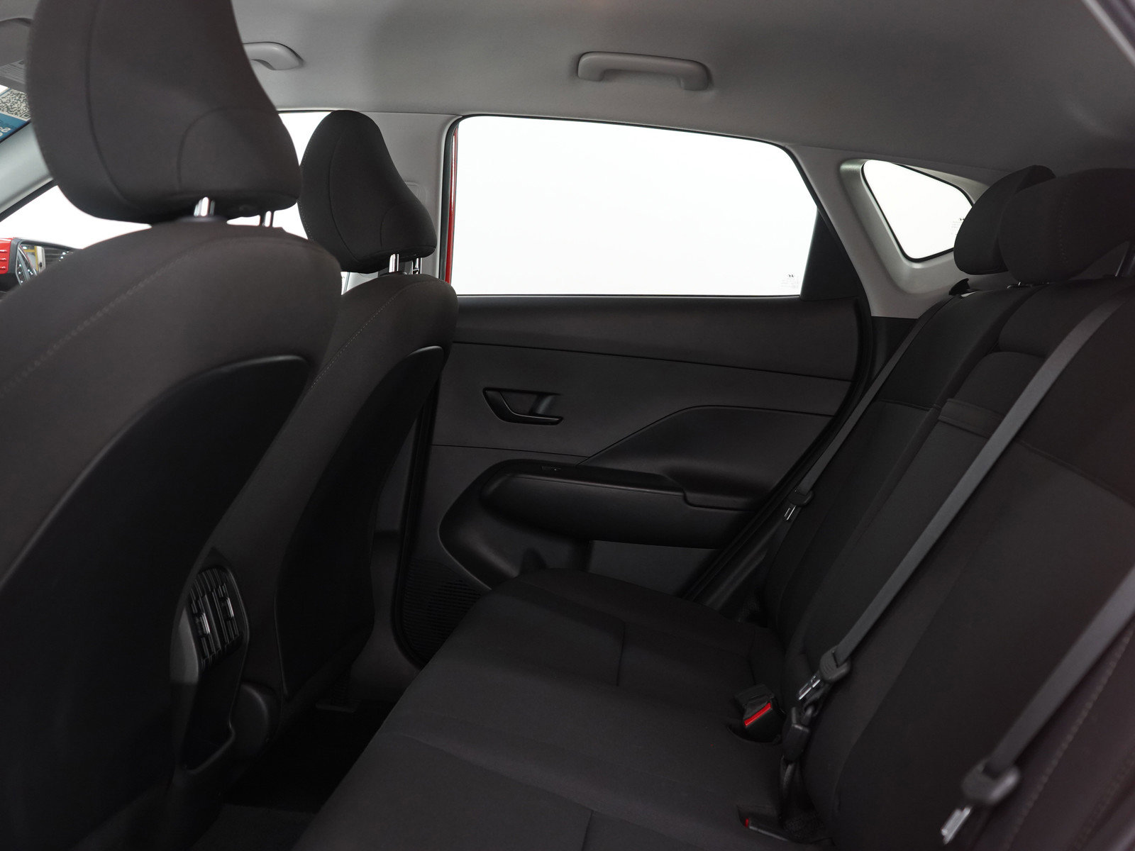 Used 2025 Hyundai Kona SEL image 19