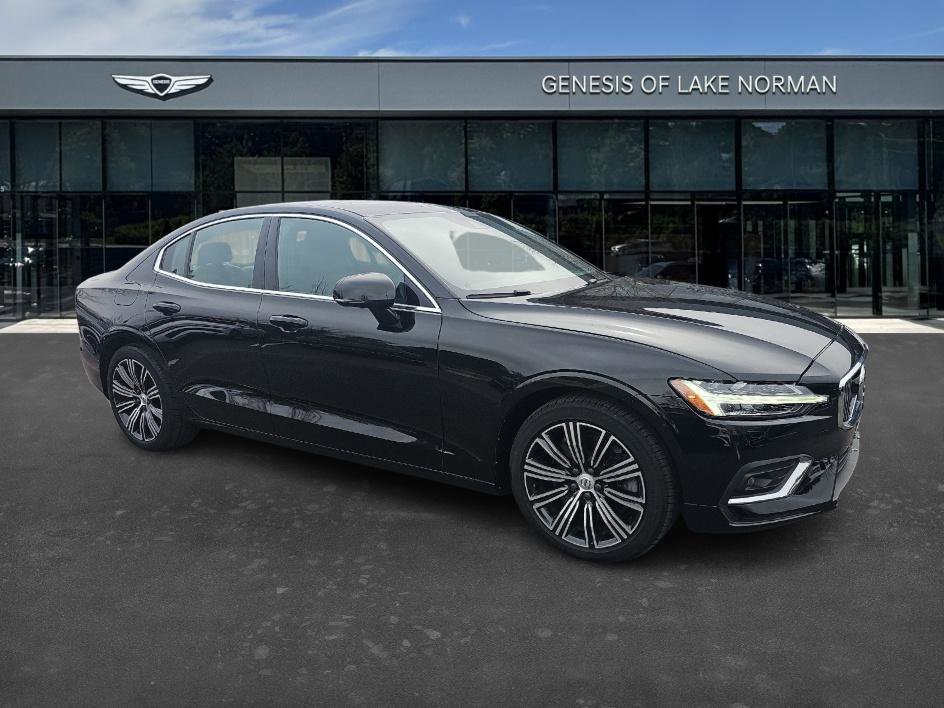 Used 2020 Volvo S60 T6 Inscription image 2