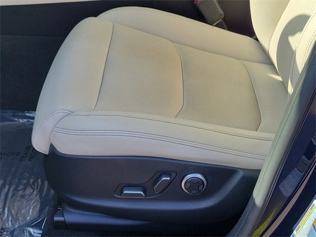 Used 2022 Genesis GV70 2.5T w/ Select Package image 16