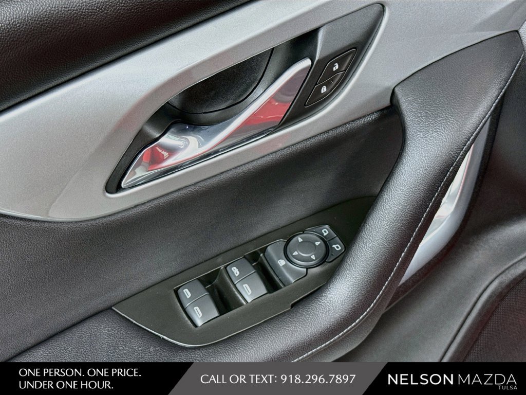 Used 2020 Chevrolet Blazer LT FWD image 17