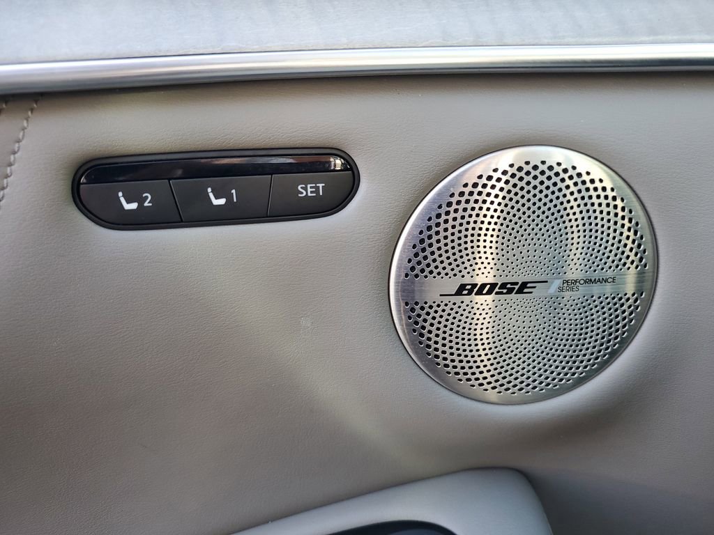 Used 2023 INFINITI QX50 Sensory image 24