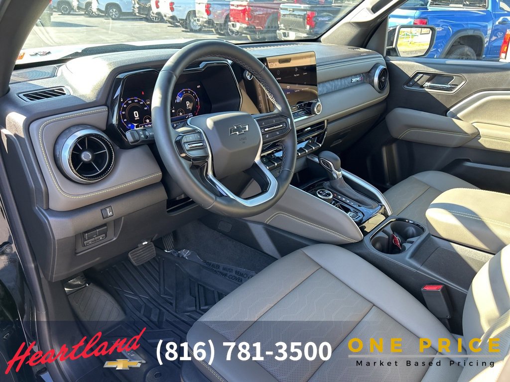 Used 2024 Chevrolet Colorado ZR2 w/ ZR2 Convenience Package III image 21