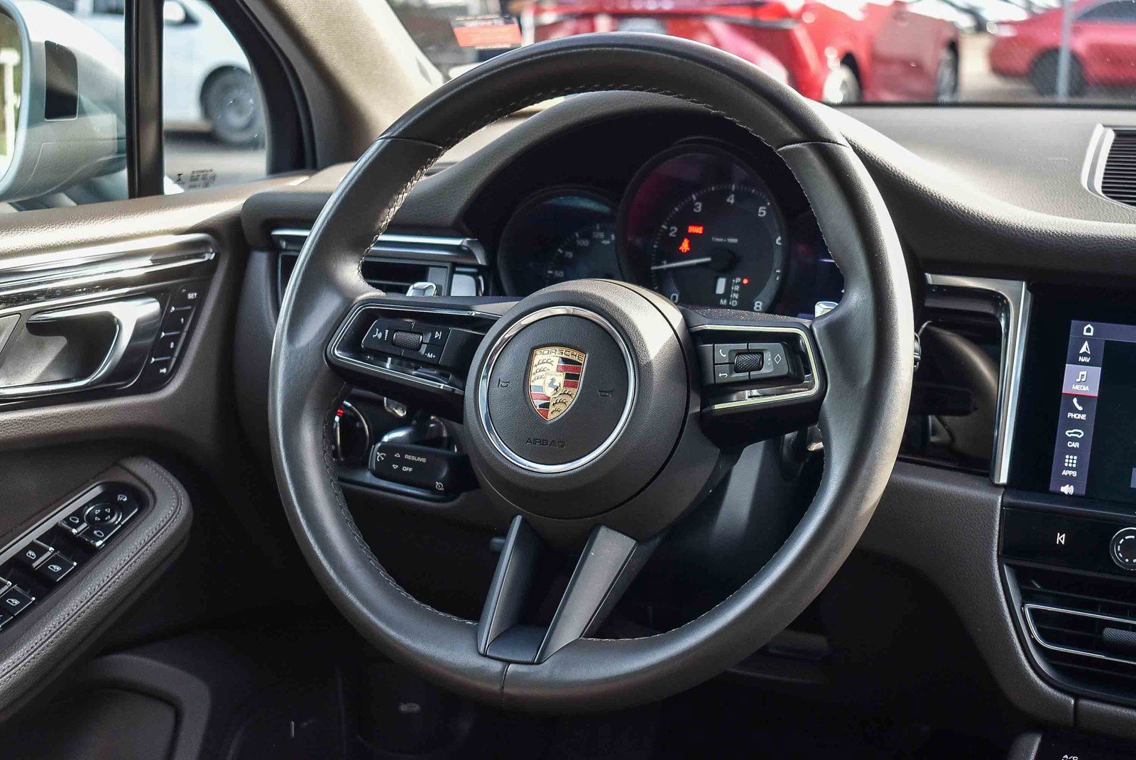 Used 2022 Porsche Macan image 14