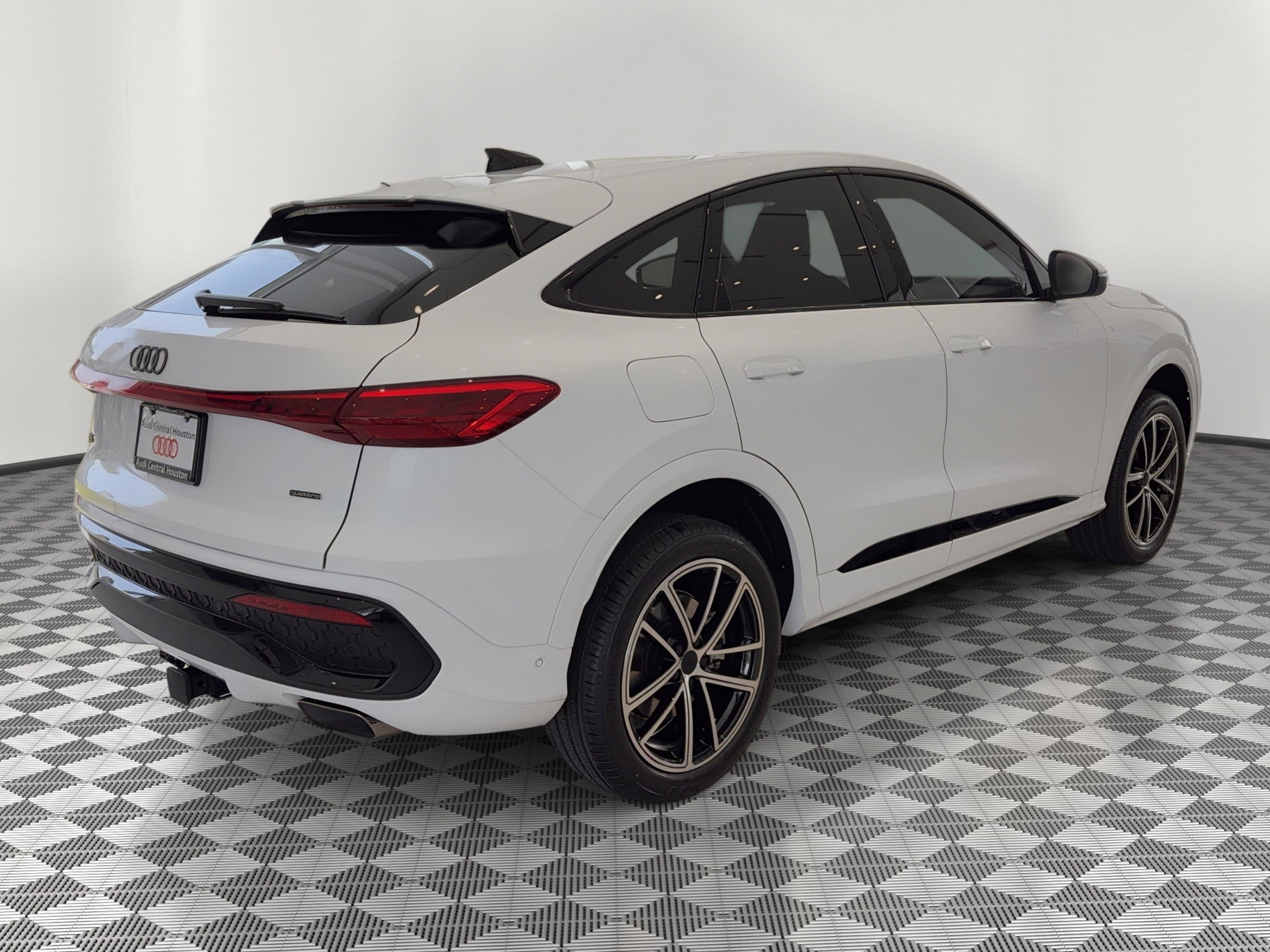 New 2026 Audi Q5 Premium Plus image 9