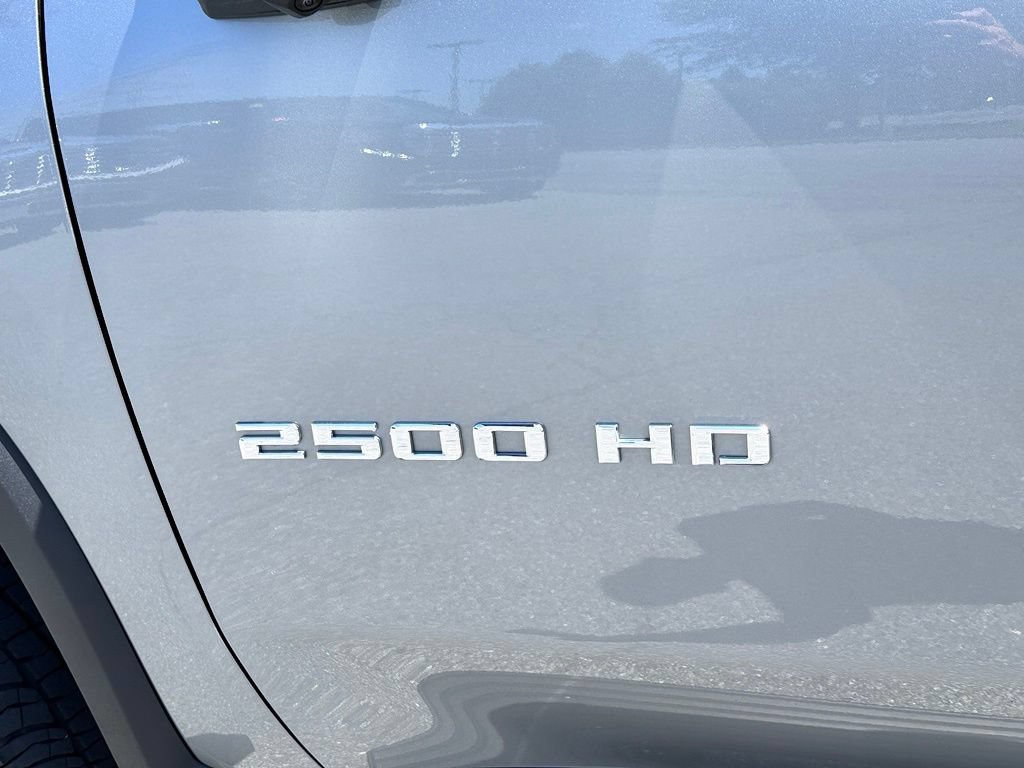 Used 2025 Chevrolet Silverado 2500 LT w/ Safety Package AWD/4WD image 42