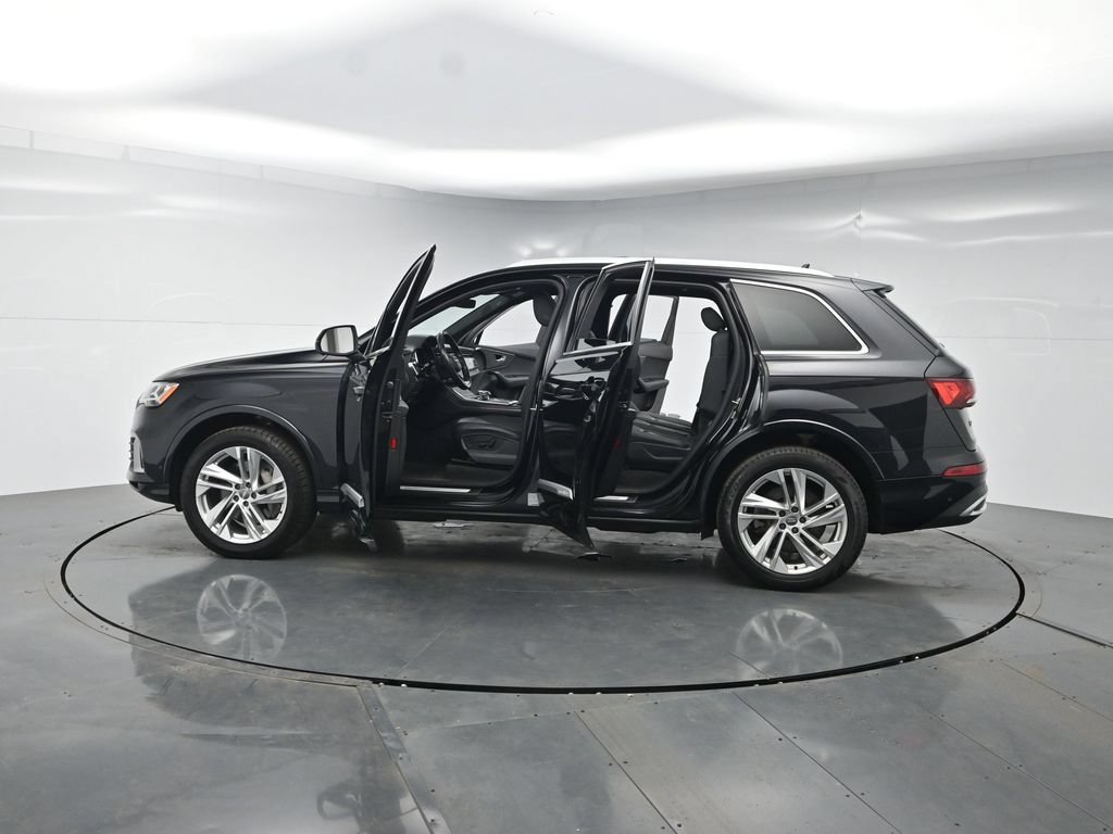 Used 2021 Audi Q7 3.0T Premium Plus w/ Premium Plus Package AWD/4WD image 41