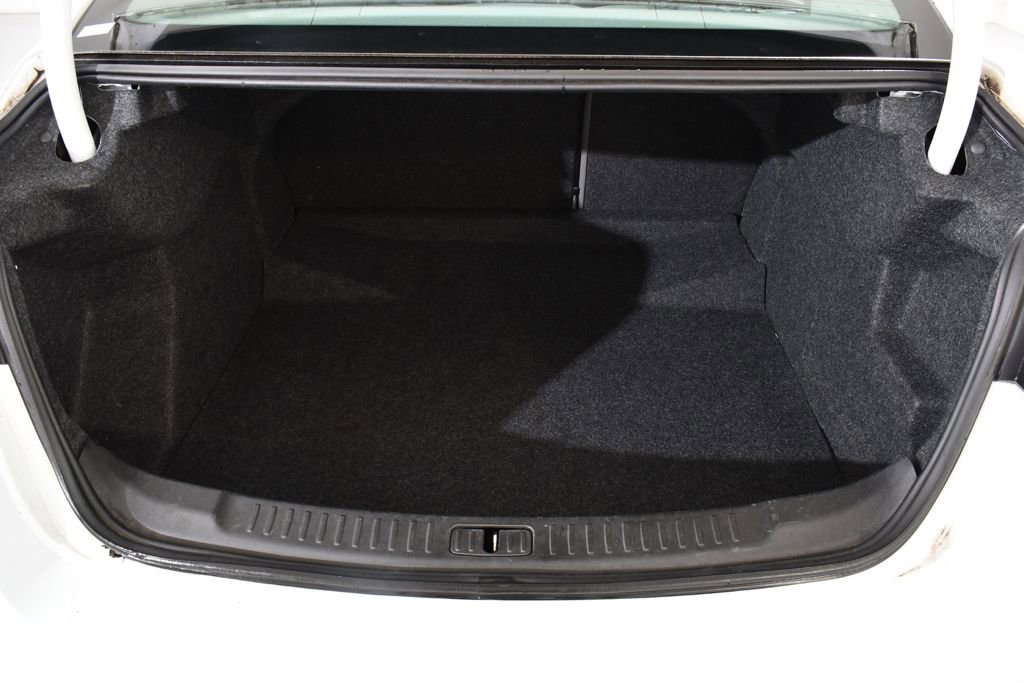 Used 2013 Chevrolet Malibu LS image 20