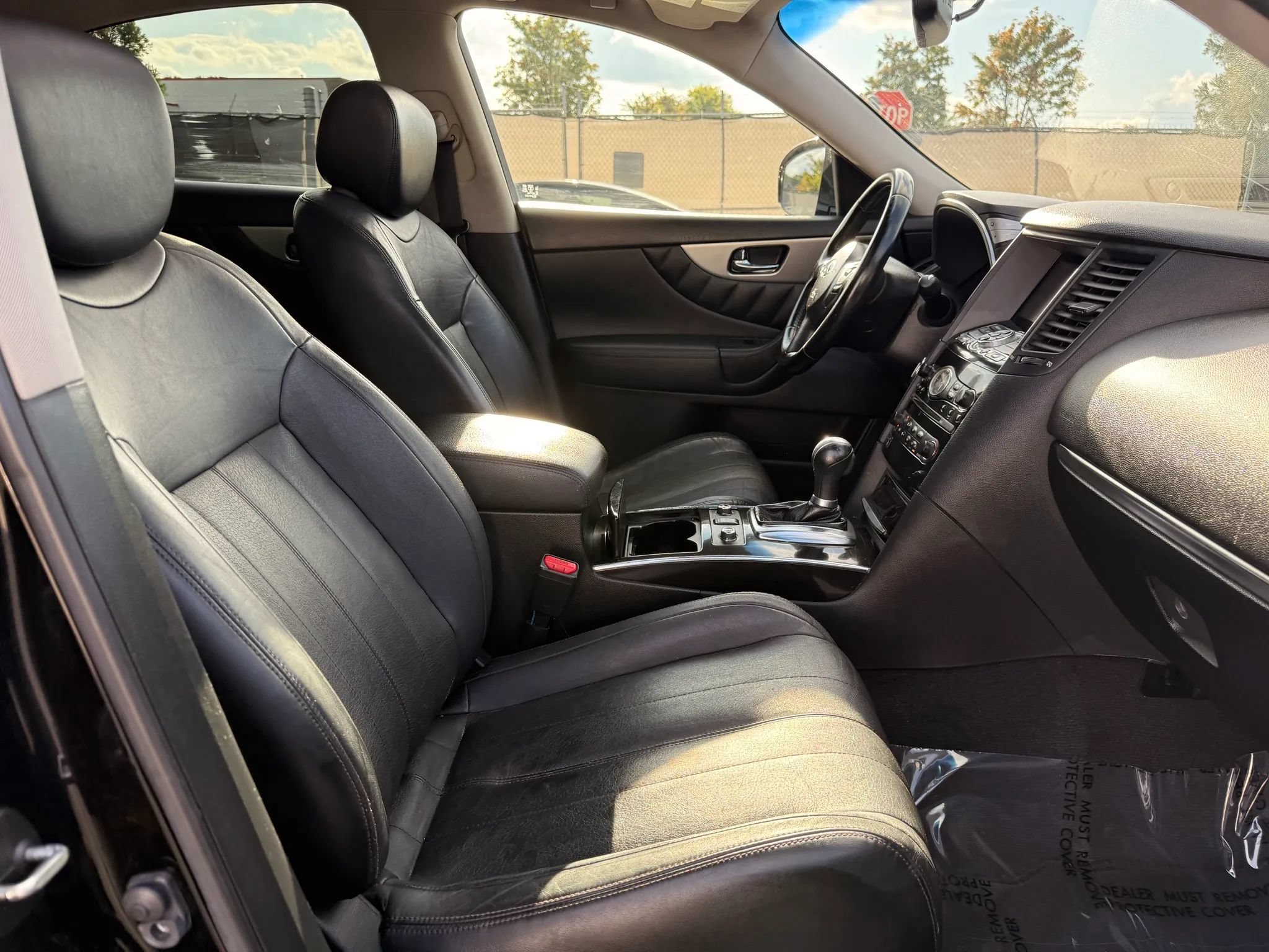Used 2017 INFINITI QX70 AWD image 18
