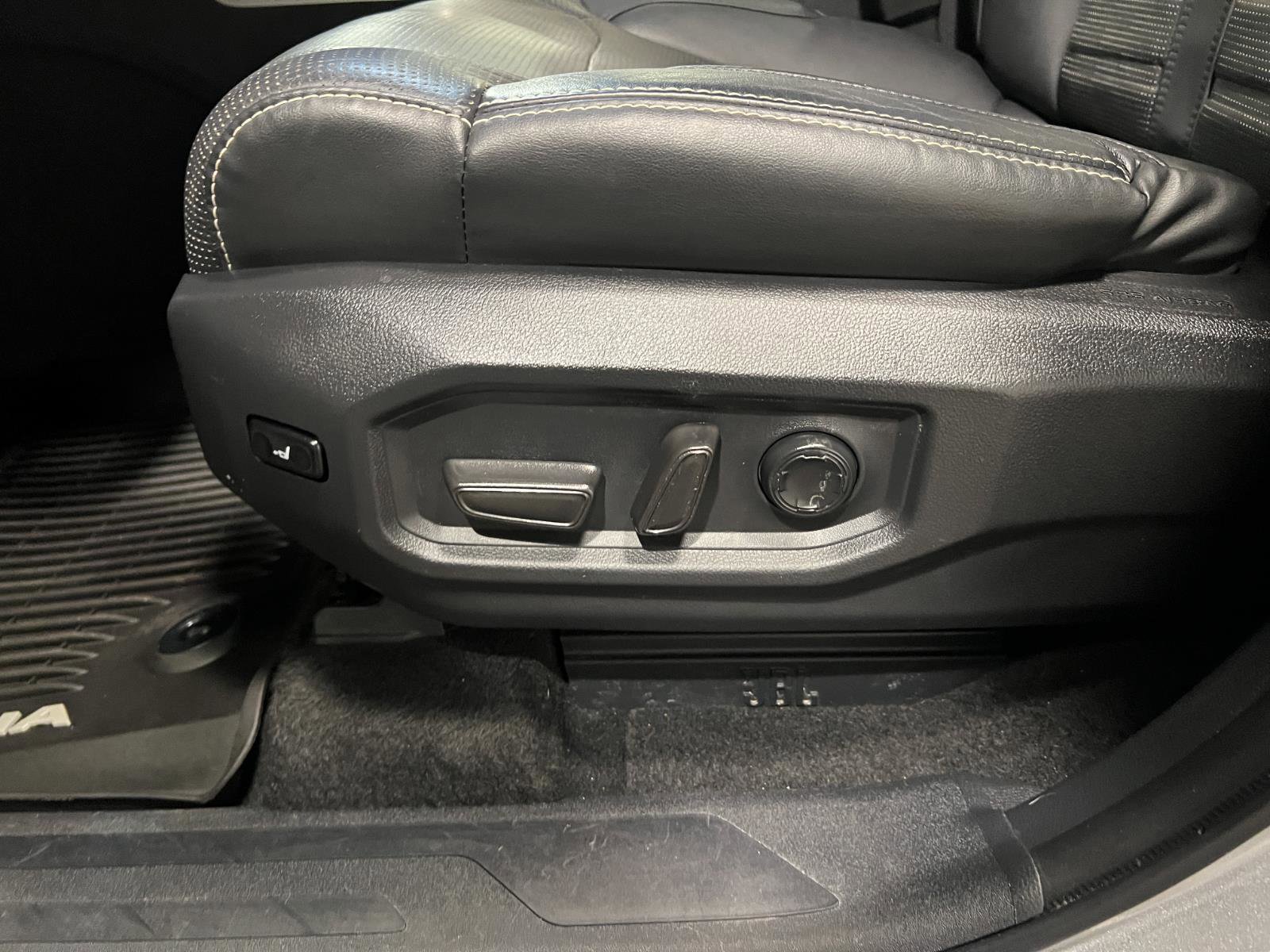 Used 2024 Toyota Sequoia Capstone image 26