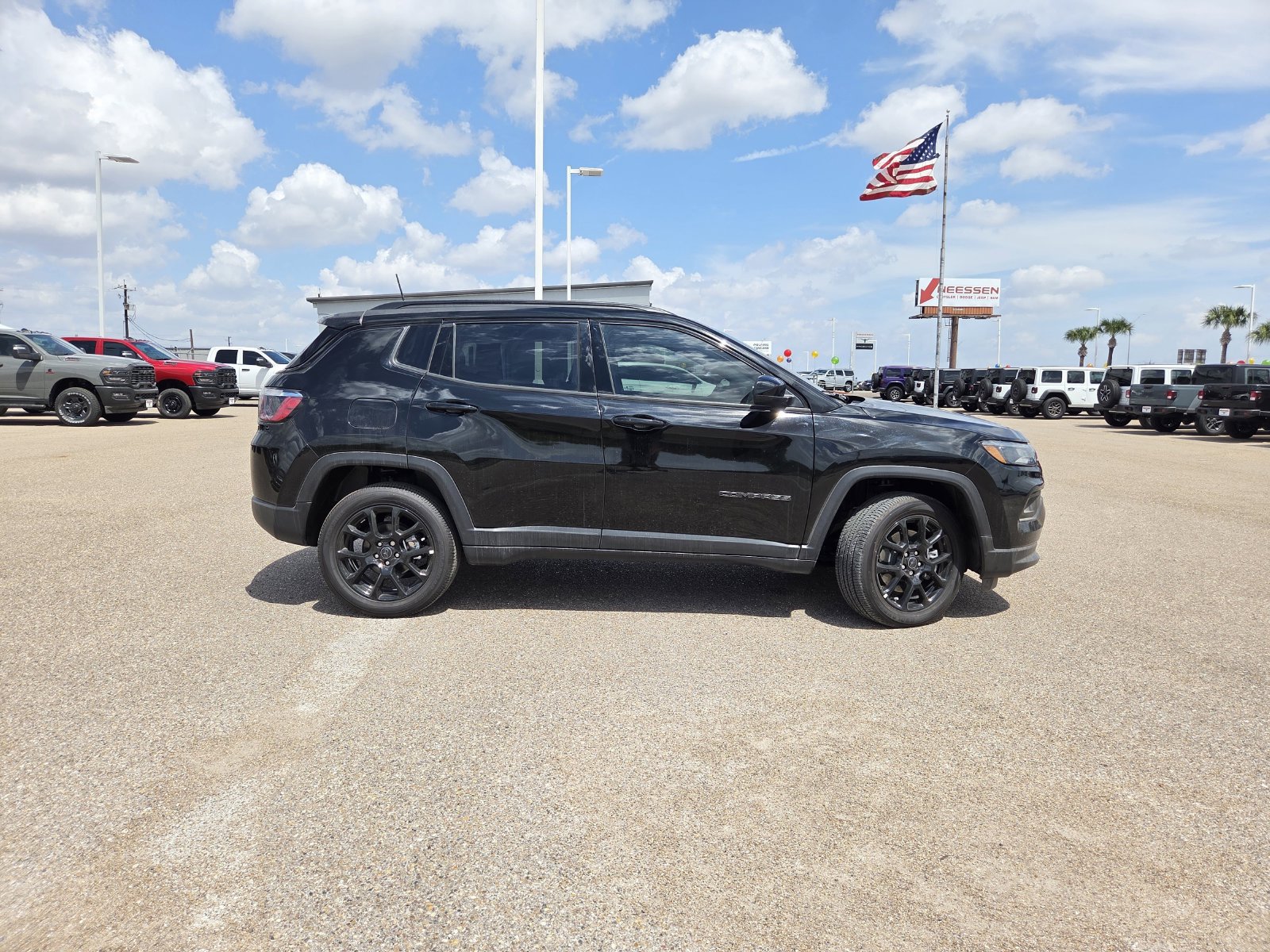 New 2026 Jeep Compass Latitude AWD/4WD image 8
