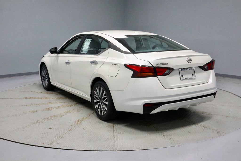 Certified 2025 Nissan Altima 2.5 SV FWD image 8